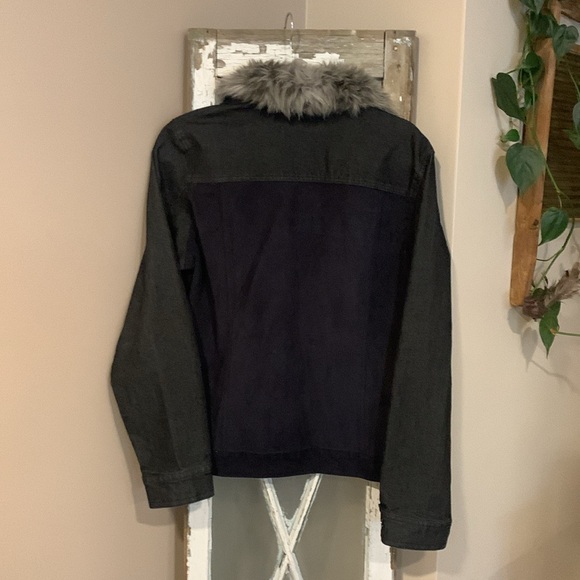 Point Zero Jacket with Faux Fur Collar Medium - Picture 12 of 17